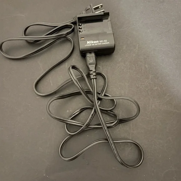 Nikon MH-60 Black Battery Charger