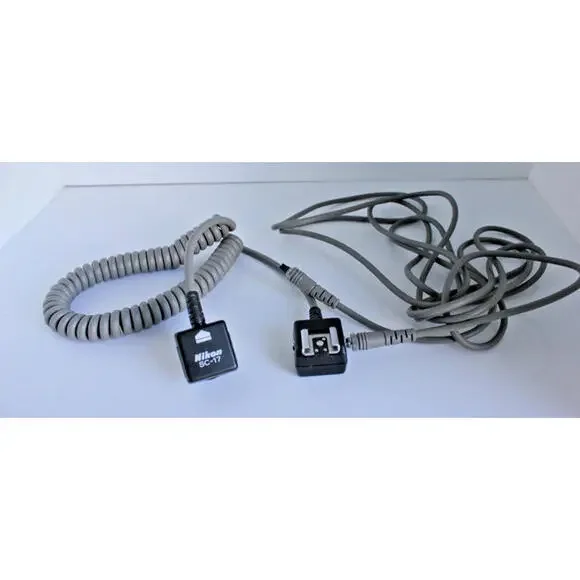 Nikon SC-17 Remote Cable for Speedlight Flashes and Nikon SC-19 Remote Cord 10'