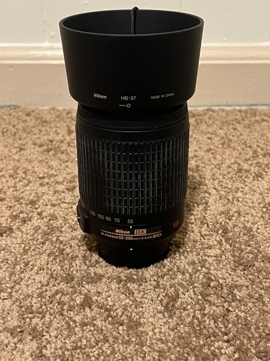Nikon Black DX 55-200mm VR Telephoto Zoom Lens with Hood