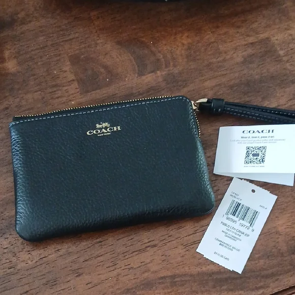 Brand New Coach Black Pebbled Leather Zip-Around Writslet ■ Tags Unattached