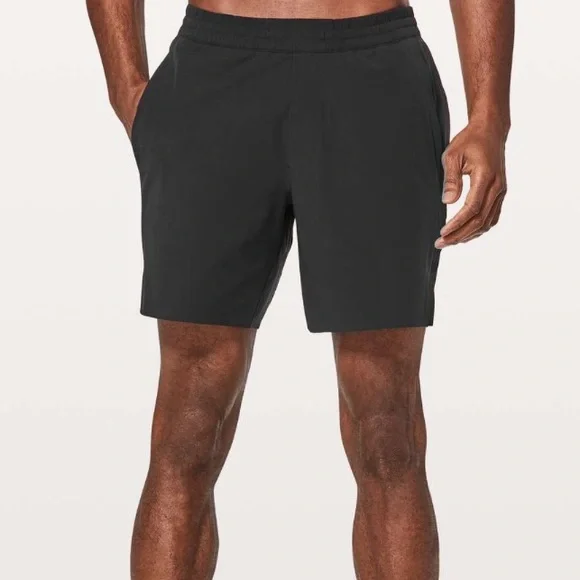 Lululemon Channel Cross Short Black Lined Hybrid Workout Gym Athleisure-Large