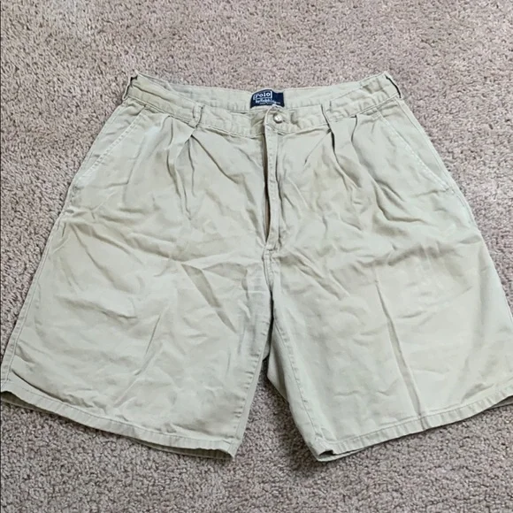 Vintage Polo by Ralph Lauren Made in USA Beige Pleated Cotton Shorts