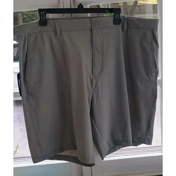 NWT Greg Norman Shorts Mens 42 Gray Performance Stretch Golf UPF Sun Protection