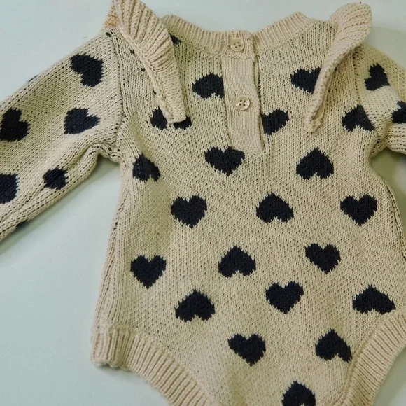 Charming Heart Sweater - Black and Tan