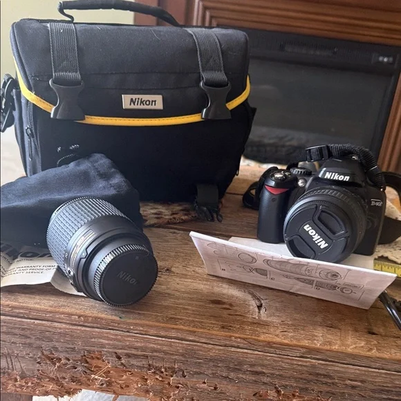 Nikon Black DSLR Camera with Lens and Carrying Case
