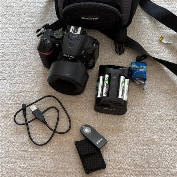 Nikon D5500 Black DSLR Camera with Accessories