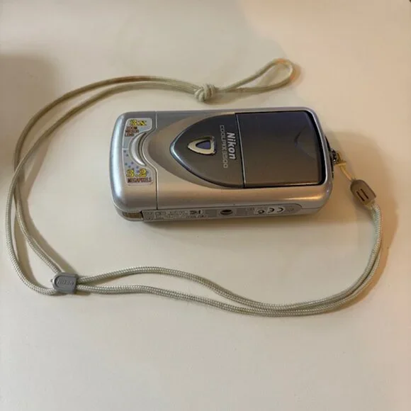 Nikon Coolpix 3500 3.2 MP Digital Camera – Retro Compact – Tested