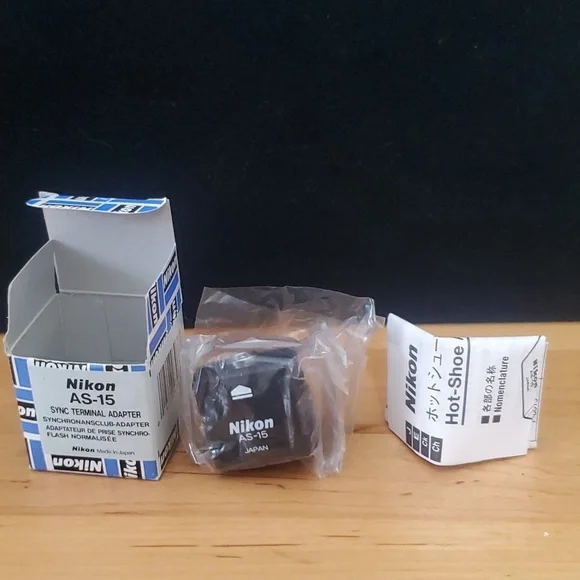 Nikon Adaptor AS-15. Sync Terminal Adaptor