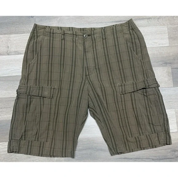 Patagonia Cargo Shorts Mens Green Striped 100% Organic Cotton Outdoor Size 36