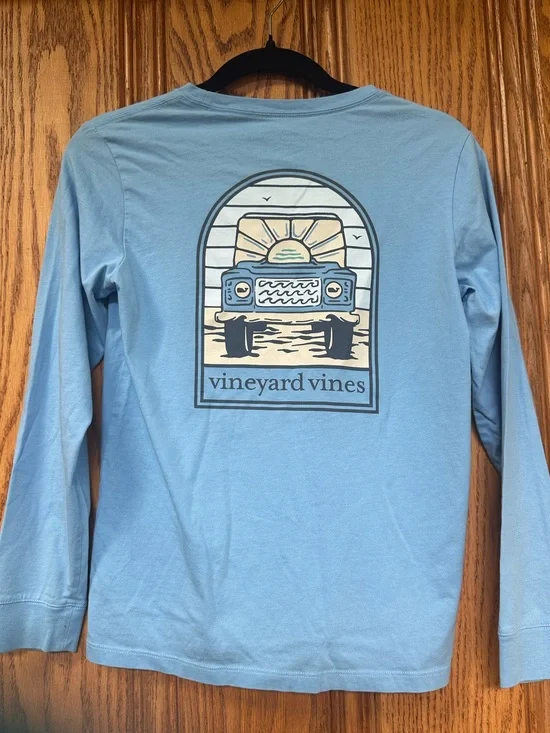 NWOT Vineyard Vines Light Blue Long Sleeve Tee with Sunset Jeep KIDS M 10/12
