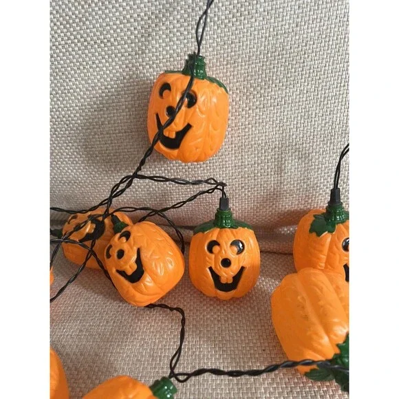 Vintage 10 Light Pumpkin Jack-O-Lantern Halloween String Strand Tested Blow Mold