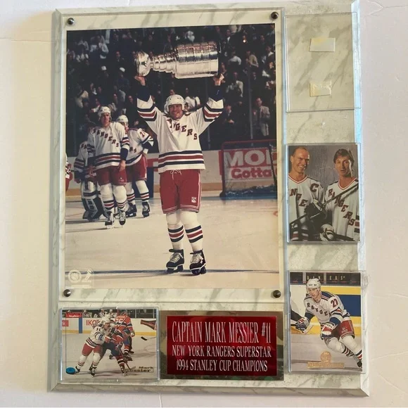 1994 Stanley Cup Champion NY Rangers Mark Messier Plaque with picture and cards