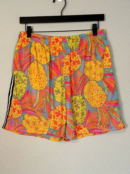 Chubbies The Hooligans Neon Pineapple Mesh Lined Shorts 5.5” Inseam Size Large
