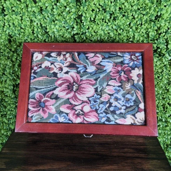 VTG Floral Tapestry Wooden Jewelry Box Cherry Finish Scalloped Ring Organizer