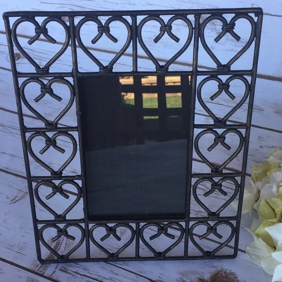 Heart Design Iron Picture Frame