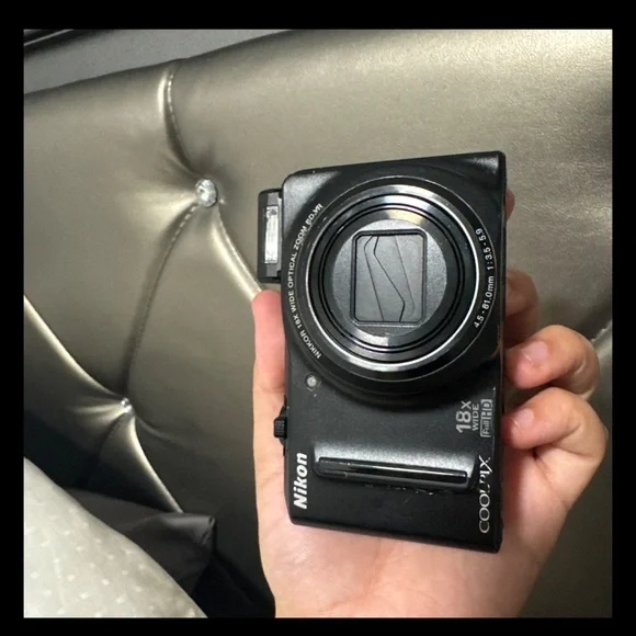 Nikon COOLPIX Black Compact Camera