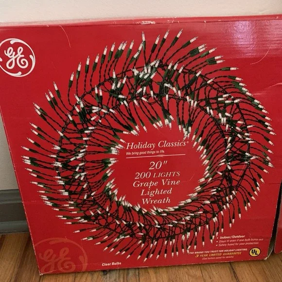GE Holiday‎ Classics Clear Lighted Grape Vine Wreath