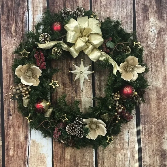 24” Olde World Christmas Wreath