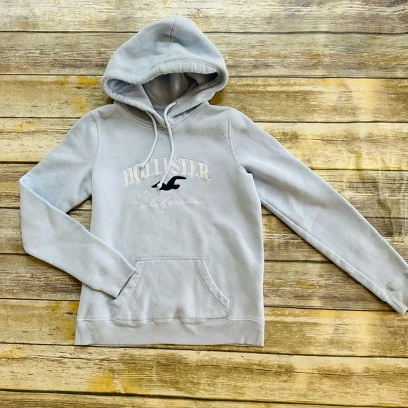 Girls cozy Hollister sweatshirt! Size 14/16