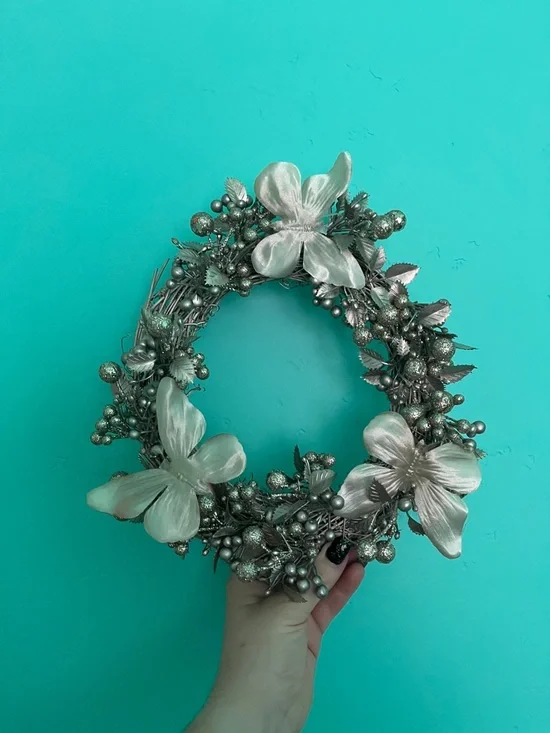NWOT Silver Butterfly Wreath – Small Decorative Wall or Table Display – Spring
