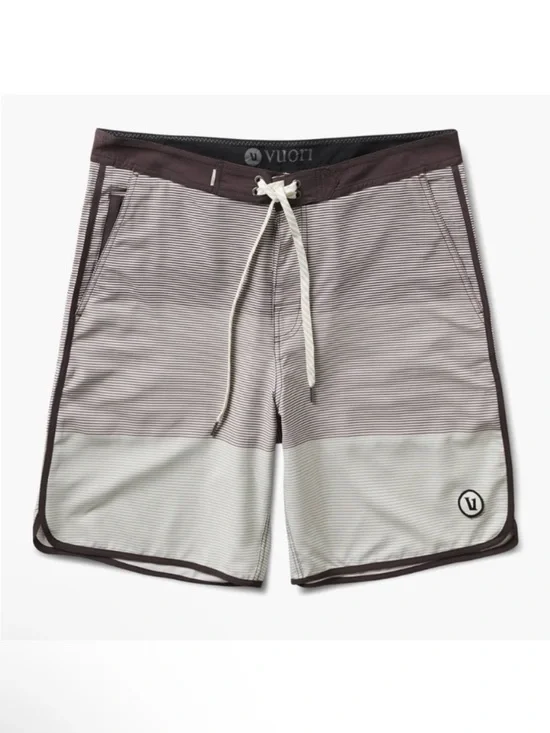 Vuori Men's Cruise Boardshorts in Smoke Wave Size 34