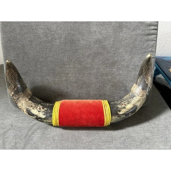 Vintage Philippine Scrimshaw Art Decorative Buffalo Horns w/ Chinese‎ Dragons