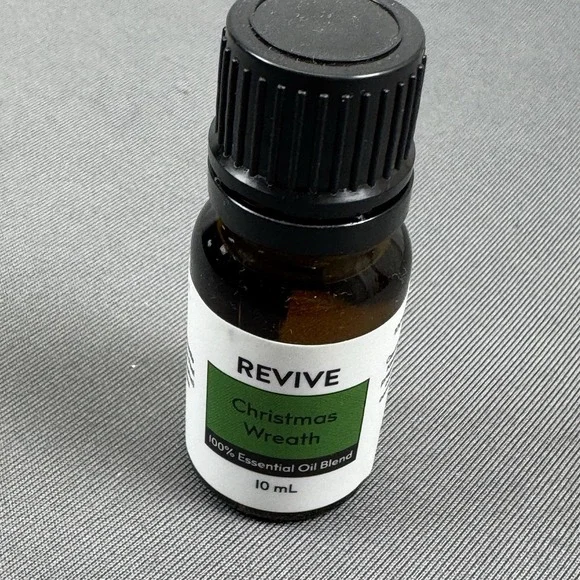 REVIVE Essential Oil Christmas Wreath 10ML New