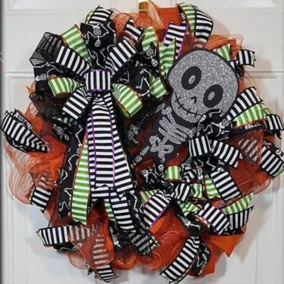 Mr. Bones Skeleton Halloween Wreath, Slim Spooky‎ Screen Door Wreath