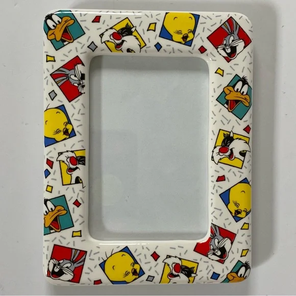 Vintage 1994 Warner Bros. Inc Looney Tunes Decor Picture Frame Bugs Bunny Tweety