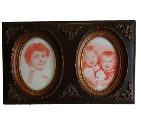 Antique Oval Wood‎ Double Frame
