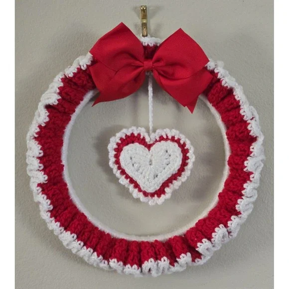 Handmade Crochet Heart Ruffle Wreath Red White Valentine Love Wall Decor‎ 10.5