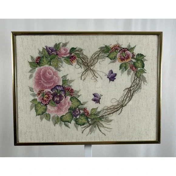 Framed Wall Picture - Bucilla Grapevine Wreath‎ Crochet 16.25