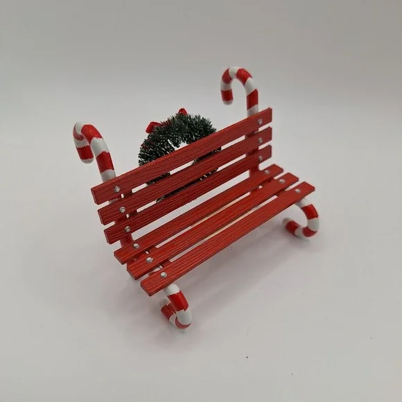 Dept 56 Candy Cane Bench Christmas Village‎ Red White Green Wreath No Box