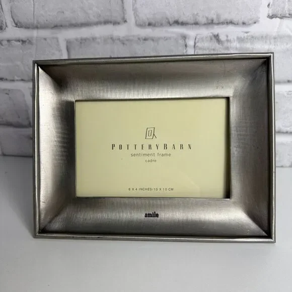 POtTERY BARN Sentiments “smile” Engraved 4 x6 Photo Frame