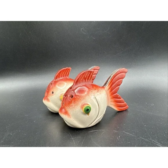 Vintage Salt Pepper Shaker Set Fancy Goldfish‎ Fish Japan Corks Anthropomorphic