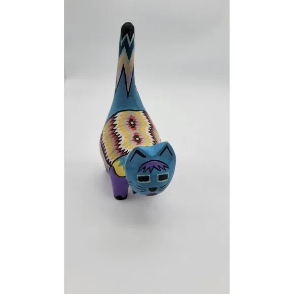 Hand Painted Wood Cat Mexican Folk Art‎ with fish necklace Gato