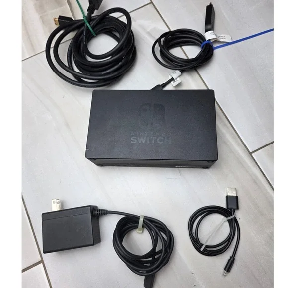 Nintendo Switch Docking Station HAC-007 Black AC Adapter HDMI USB-C Cables W2