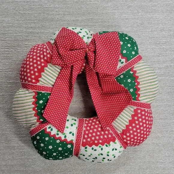 VTG Patchwork Fabric Christmas Wreath 19