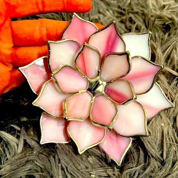 Pink/white Metal Lotus Flower Ring Holder NEW 🏷️