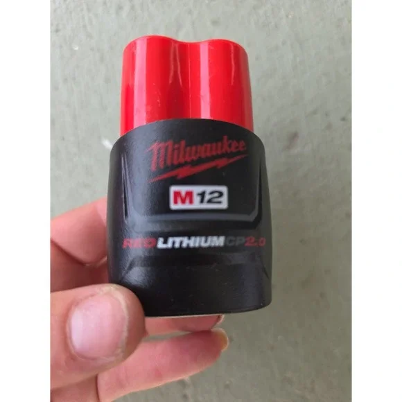 Milwaukee M12 REDLITHIUM CP2.0 12V Lithium-Ion Battery 2.0Ah 48-11-2420 Z3