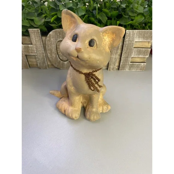 Cute Sitting Kitten Cat Figurine with Necklace Home Decor‎ Accent
