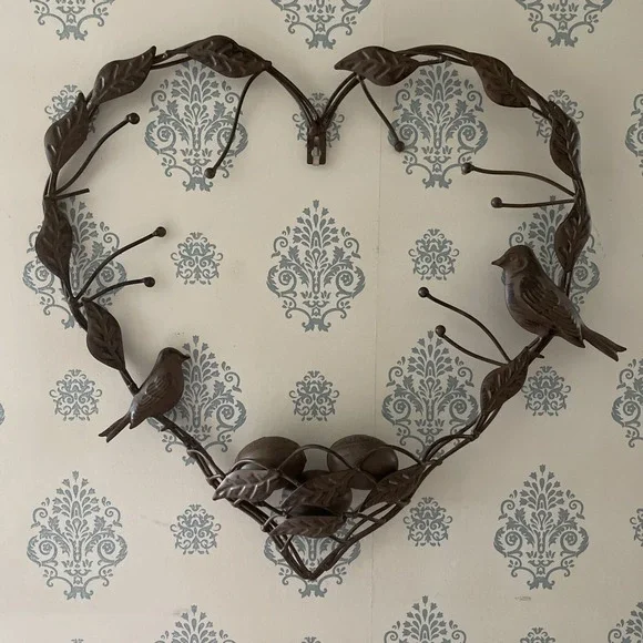 Heart Wreath Metal Vine‎ with Leaves Two Bird Three Eggs
