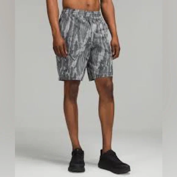 lululemon athletica Gray Patterned Men Shorts