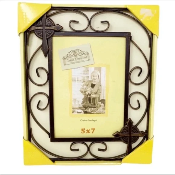 CRISTINA SARALEGUI rustic cross picture frame 5 X 7” NEW