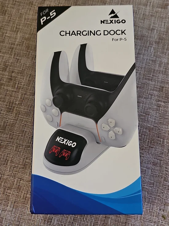 White Dual Charging Dock for P-5 Controllers