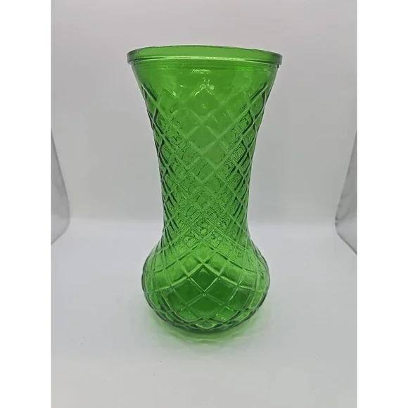 HOOSIER Emerald Green Glass Vase Diamond Point Deign 9 Inches