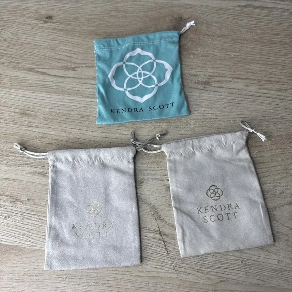 Kendra Scott Small Drawstring Dust‎ Bags Set Of 3 - 2 Gray & 1 Turquoise