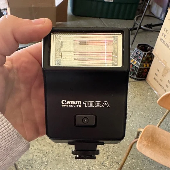 Canon 188A Black Speedlite Flash