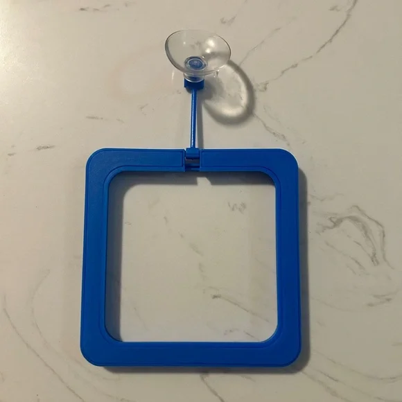 Aquarium Fish Feeder Ring with Suction Cup – Floating Feeding Frame (New)
