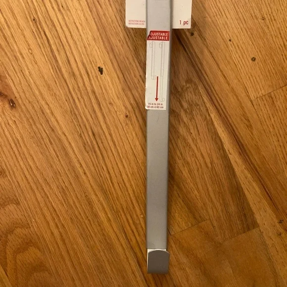 ASHLAND Wreath Hanger Adjustable 15”-24” Silver - NWT